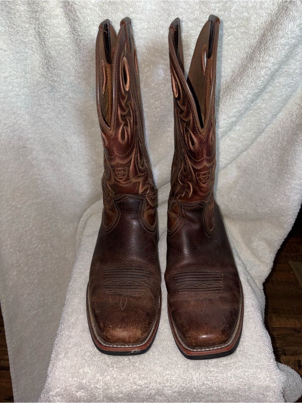 Ariat Men's Dark Brown Embroidered Western Cowboy Boots